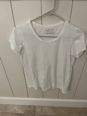 Velvet by Graham & Spencer White Slub Cotton Crew Tee